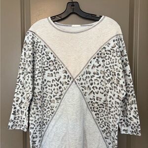Stylish Leopard Print Long Sleeve Top - Gray and Cream